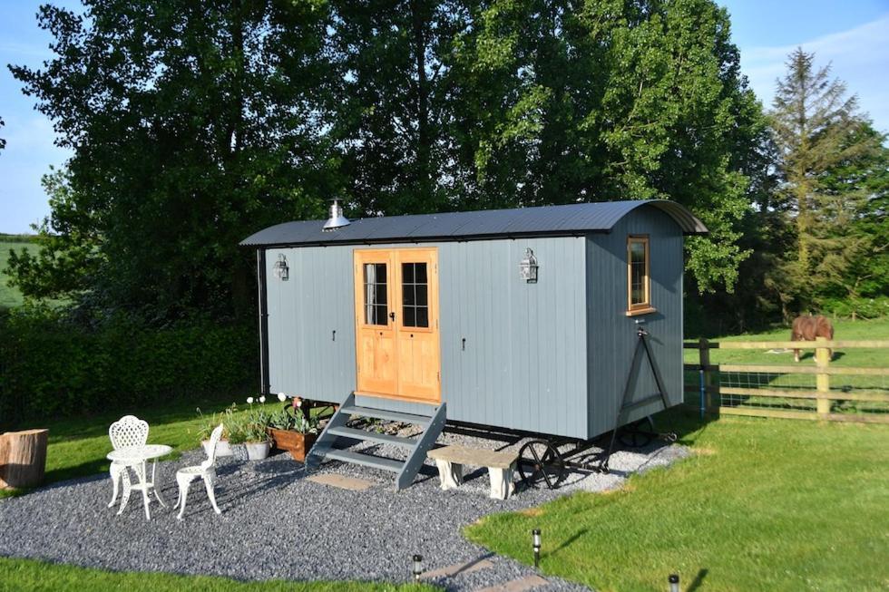 The Shepherds Hut Carmarthen Buitenkant foto