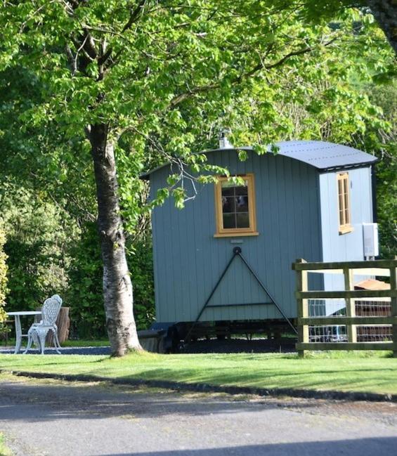 The Shepherds Hut Carmarthen Buitenkant foto
